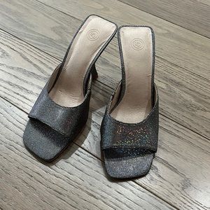 Urban outfitter metallic sandals, us 7/EU38, brand new